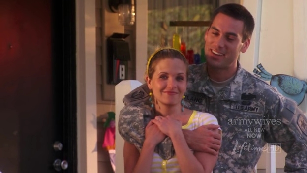 Charmed-Online-dot-nl_ArmyWives4x10-2144.jpg Charmed-Online-dot-nl_ArmyWives4x10-2144.jpg