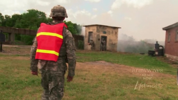 Charmed-Online-dot-nl_ArmyWives4x11-1975.jpg Charmed-Online-dot-nl_ArmyWives4x11-1975.jpg