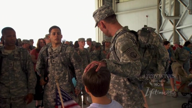 Charmed-Online-dot-nl_ArmyWives4x13-2060.jpg Charmed-Online-dot-nl_ArmyWives4x13-2060.jpg