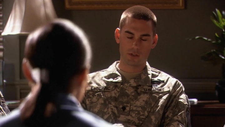 Charmed-Online-dot-net_ArmyWives-7x14AFinalSalute2951.jpg