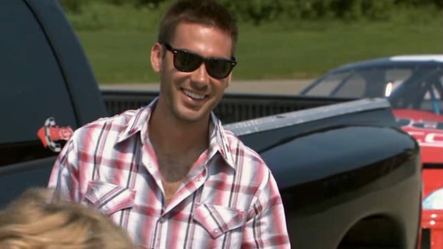 Charmed-Online-dot-net_TheCircuit0998.jpg Charmed-Online-dot-net_TheCircuit0998.jpg