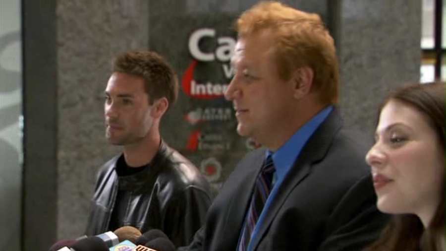 Charmed-Online-dot-net_TheCircuit4253.jpg Charmed-Online-dot-net_TheCircuit4253.jpg