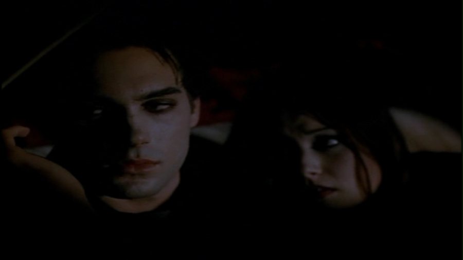 Charmed-Online-dot-net_VampireClan1383.jpg Charmed-Online-dot-net_VampireClan1383.jpg