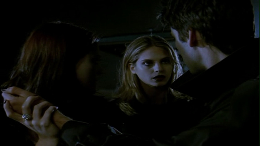 Charmed-Online-dot-net_VampireClan3854.jpg