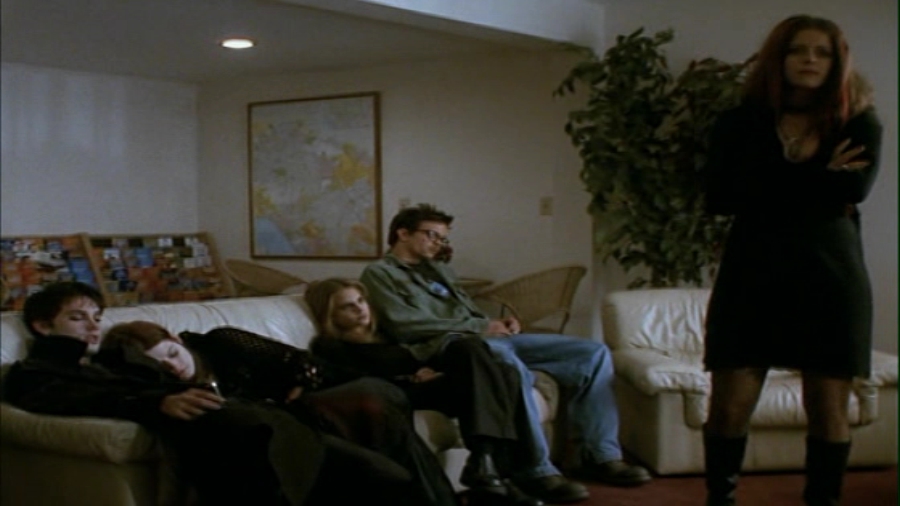 Charmed-Online-dot-net_VampireClan4613.jpg Charmed-Online-dot-net_VampireClan4613.jpg