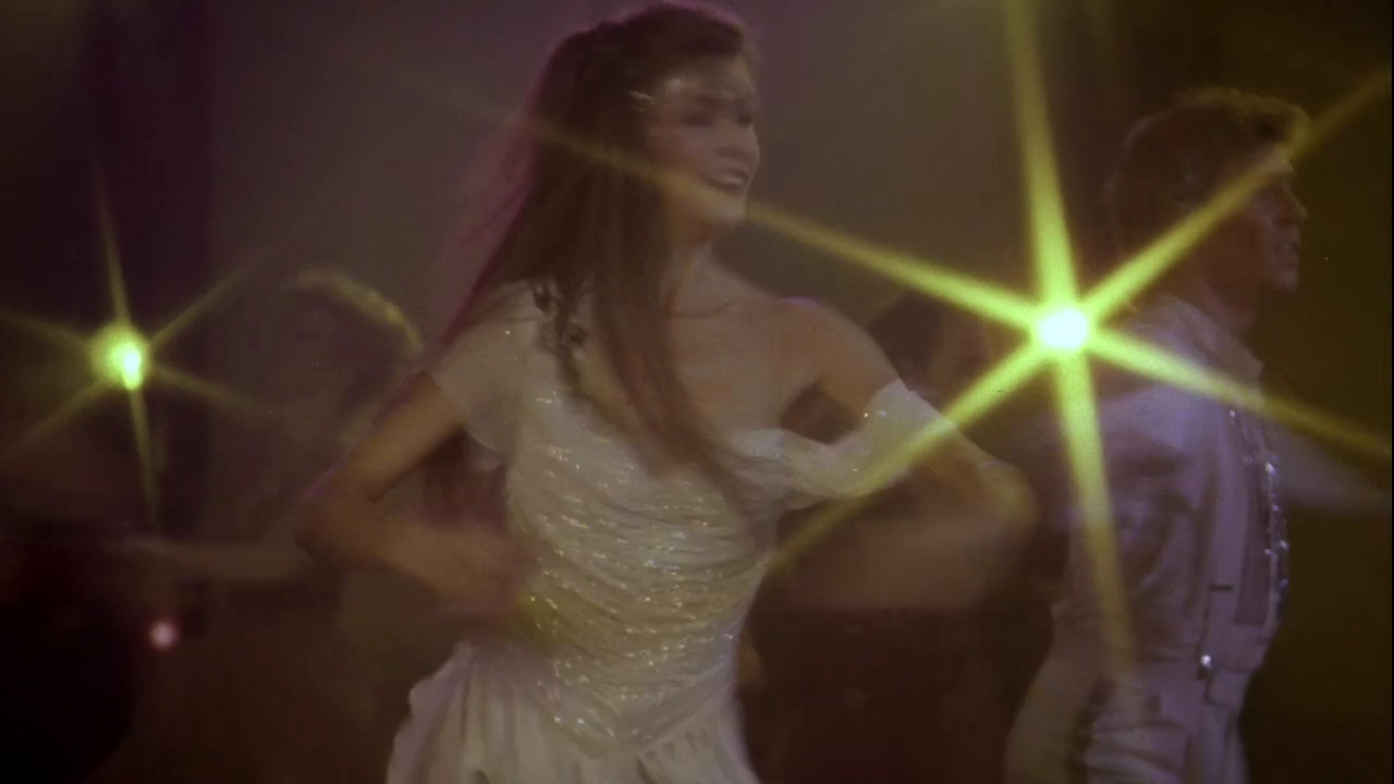 Charmed-Online_dot_nl-StayingAlive0879.jpg