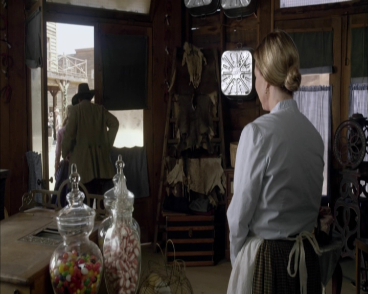 Charmed-Online-dot-net_LovesChristmasJourney1124.jpg