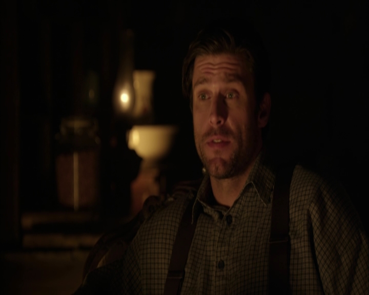 Charmed-Online-dot-net_LovesChristmasJourney1451.jpg