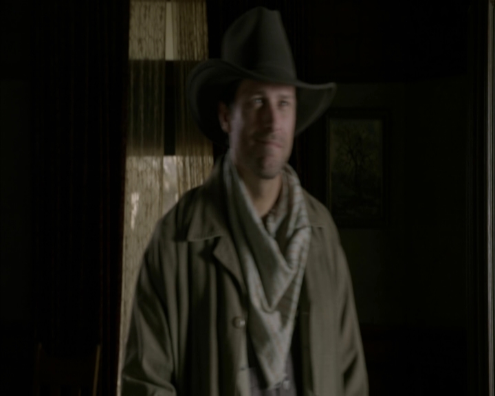 Charmed-Online-dot-net_LovesChristmasJourney3413.jpg