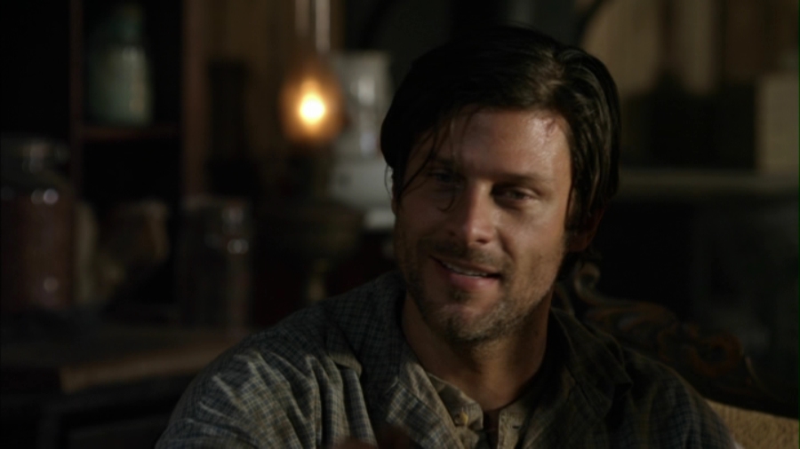 Charmed-Online-dot-net_LovesChristmasJourney-part2-4491.jpg
