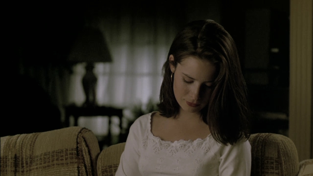 Charmed-Online-dot-nl_DrGigges1969.jpg