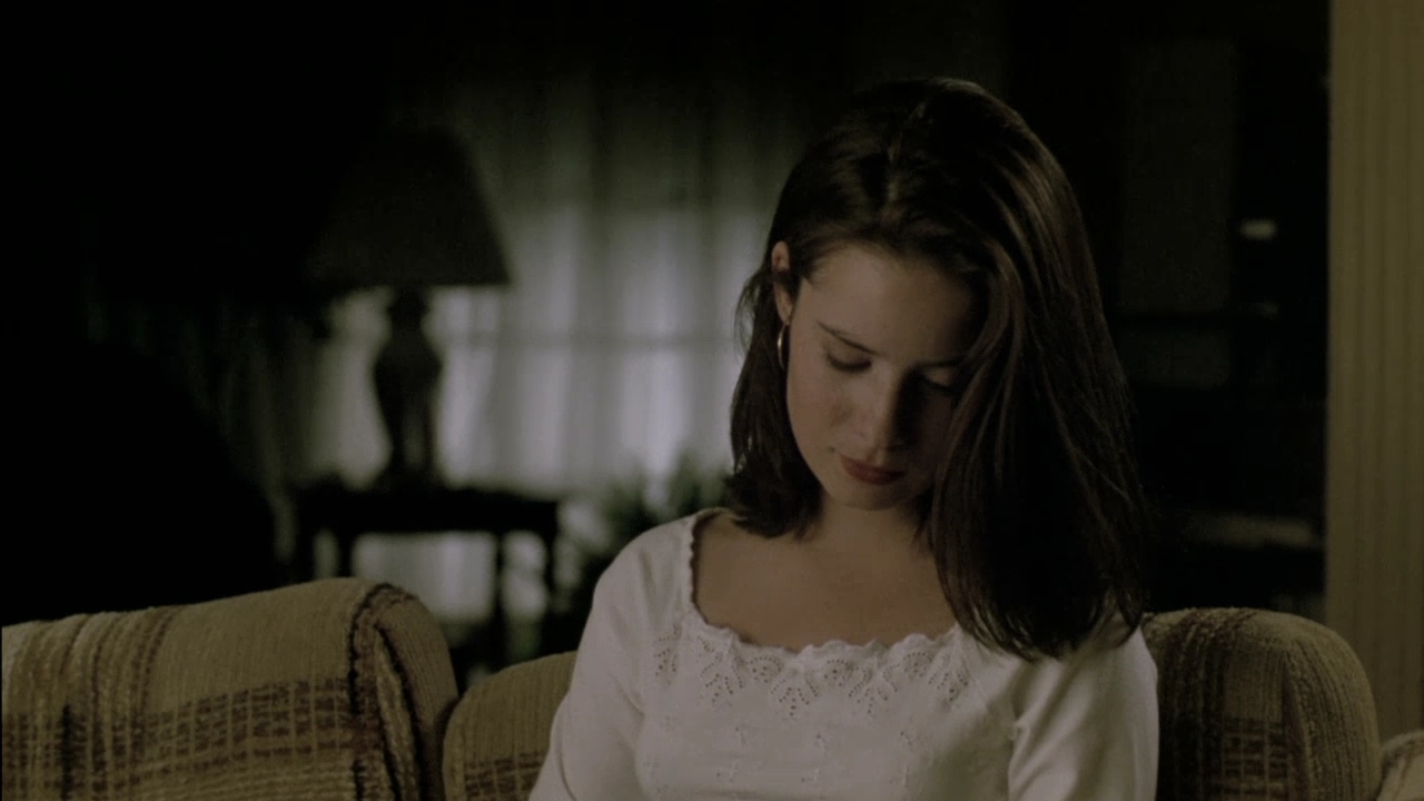 Charmed-Online-dot-nl_DrGigges1970.jpg