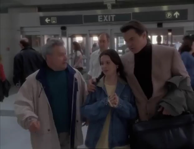 Charmed-Online-dot-net_APerfectStranger4572.jpg