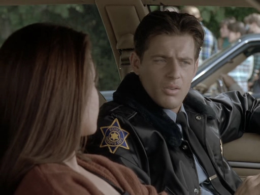 Charmed-Online_dot_nl-PicketFences1x05-0831.jpg