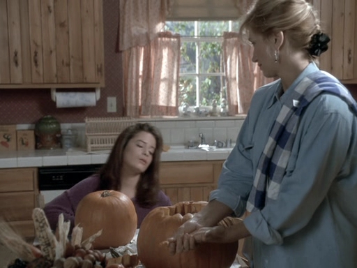 Charmed-Online_dot_nl-PicketFences1x06-1582.jpg