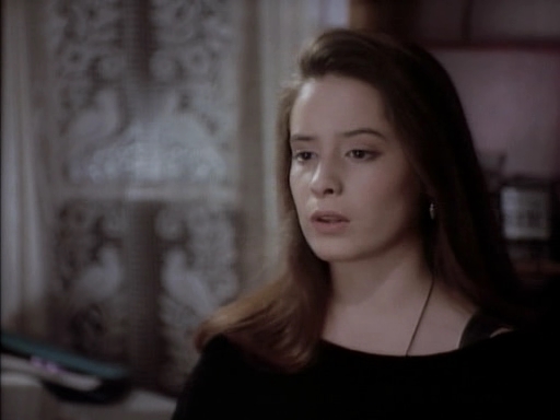 Charmed-Online_dot_nl-PicketFences1x15-8412.jpg