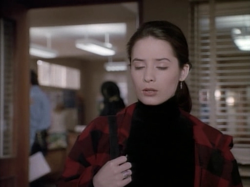 Charmed-Online_dot_nl-PicketFences1x15-9453.jpg