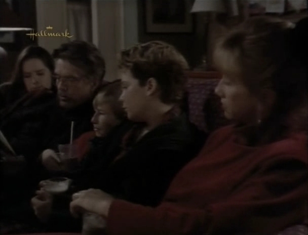 Charmed-Online_dot_nl-PicketFences2x07-12530.jpg Charmed-Online_dot_nl-PicketFences2x07-12530.jpg