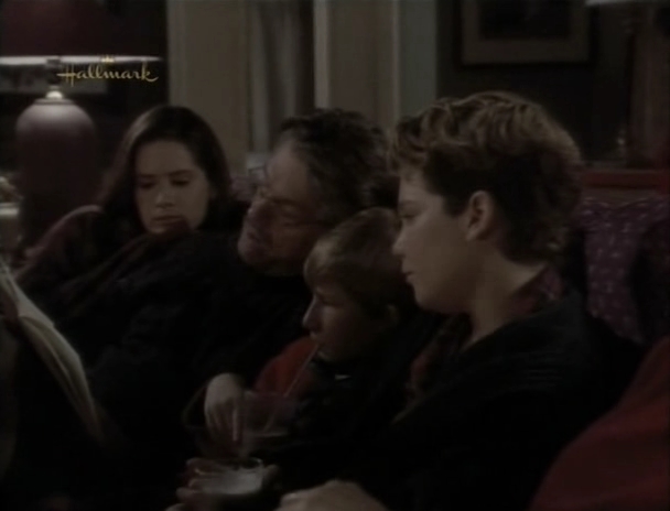 Charmed-Online_dot_nl-PicketFences2x07-12536.jpg Charmed-Online_dot_nl-PicketFences2x07-12536.jpg