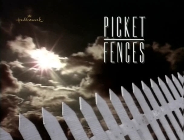 Charmed-Online_dot_nl-PicketFences2x01-0088.jpg Charmed-Online_dot_nl-PicketFences2x01-0088.jpg