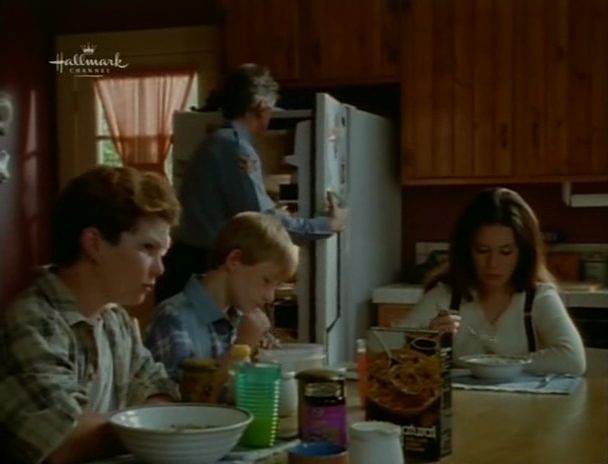 Charmed-Online_dot_nl-PicketFences3x04-1092.jpg