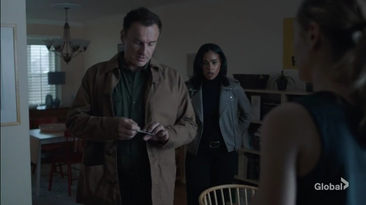 Charmed-Online-dot-nl_FBIMostWanted1x01-1614.jpg