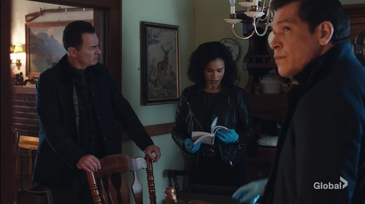Charmed-Online-dot-nl-FBI2x18-and-FBIMostWanted1x09-2901.jpg