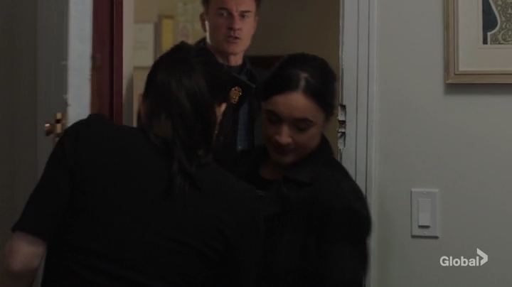 Charmed-Online-dot-nl_FBIMostWanted1x10-1800.jpg