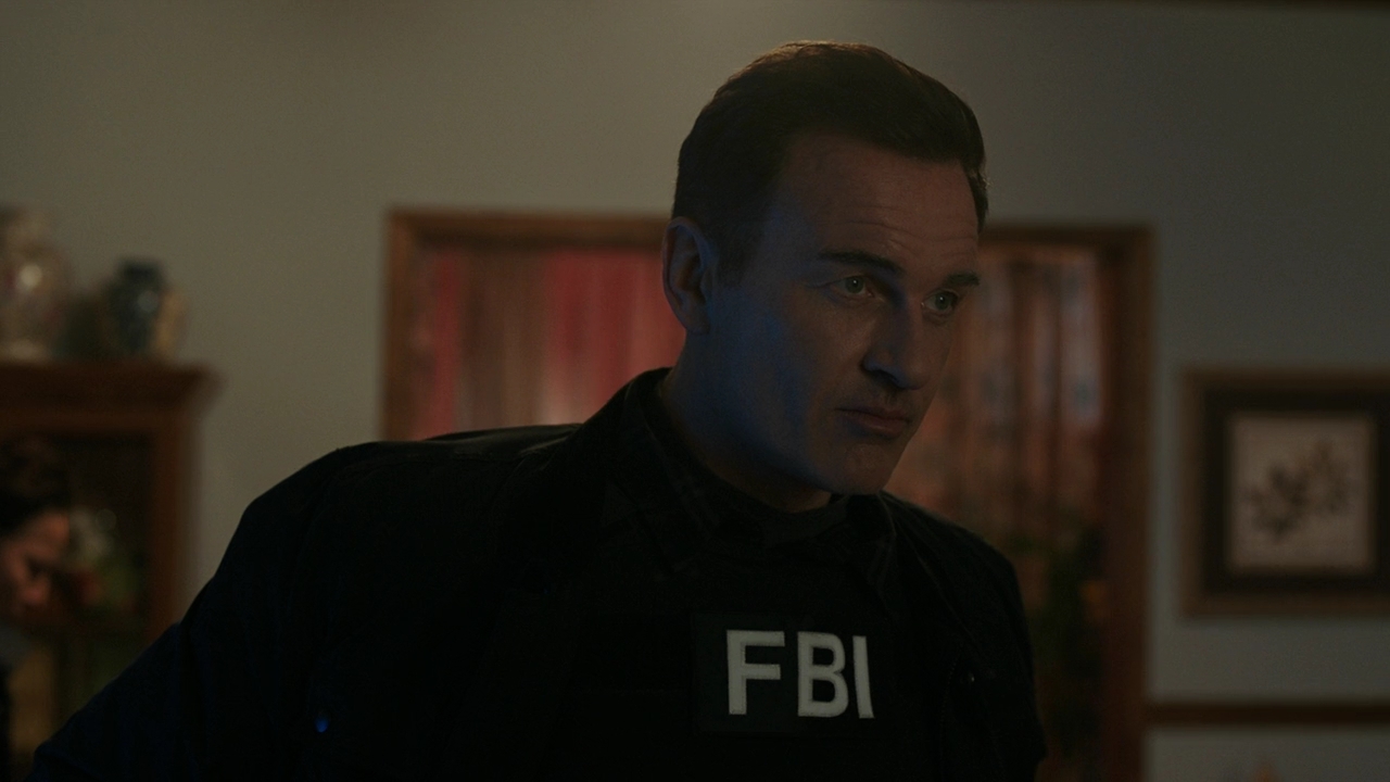 Charmed-Online-dot-nl_FBIMostWanted1x13-0407.jpg