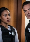 1x01-002.jpg