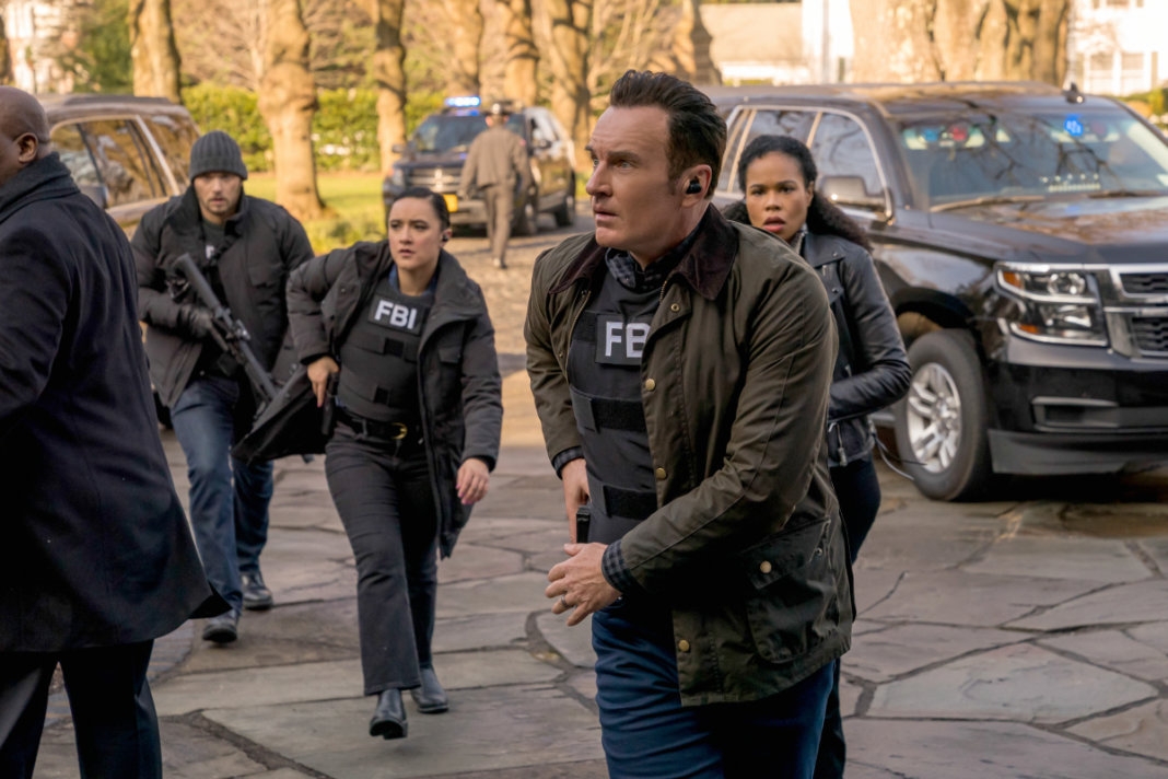 2x04-003.jpg