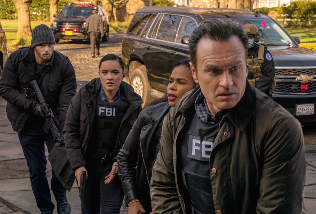 2x04-004.jpg
