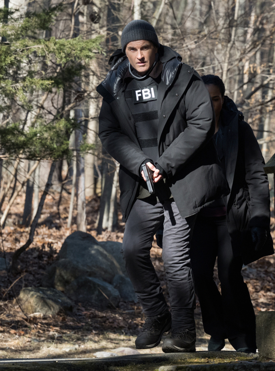 2x06-004.jpg