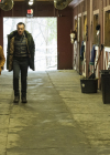 2x08-004.jpg