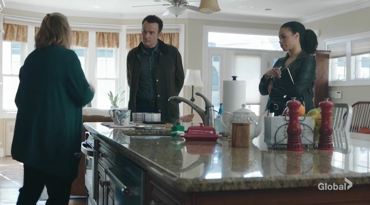Charmed-Online-dot-nl_FBIMostWanted2x09-1239.jpg