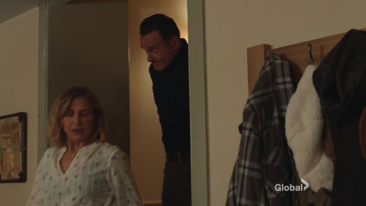 Charmed-Online-dot-nl_FBIMostWanted2x13-0150.jpg