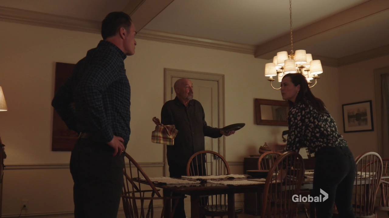 Charmed-Online-dot-nl_FBIMostWanted2x13-2362.jpg