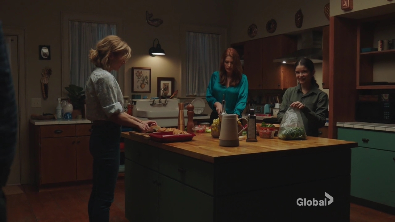 Charmed-Online-dot-nl_FBIMostWanted2x13-2416.jpg