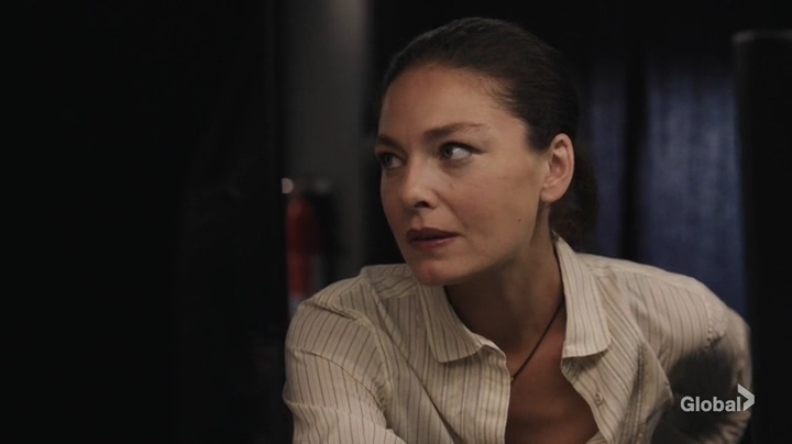 Charmed-Online-dot-nl_FBIMostWanted3x02-0504.jpg