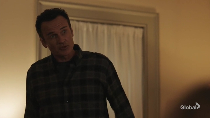Charmed-Online-dot-nl_FBIMostWanted3x02-2438.jpg