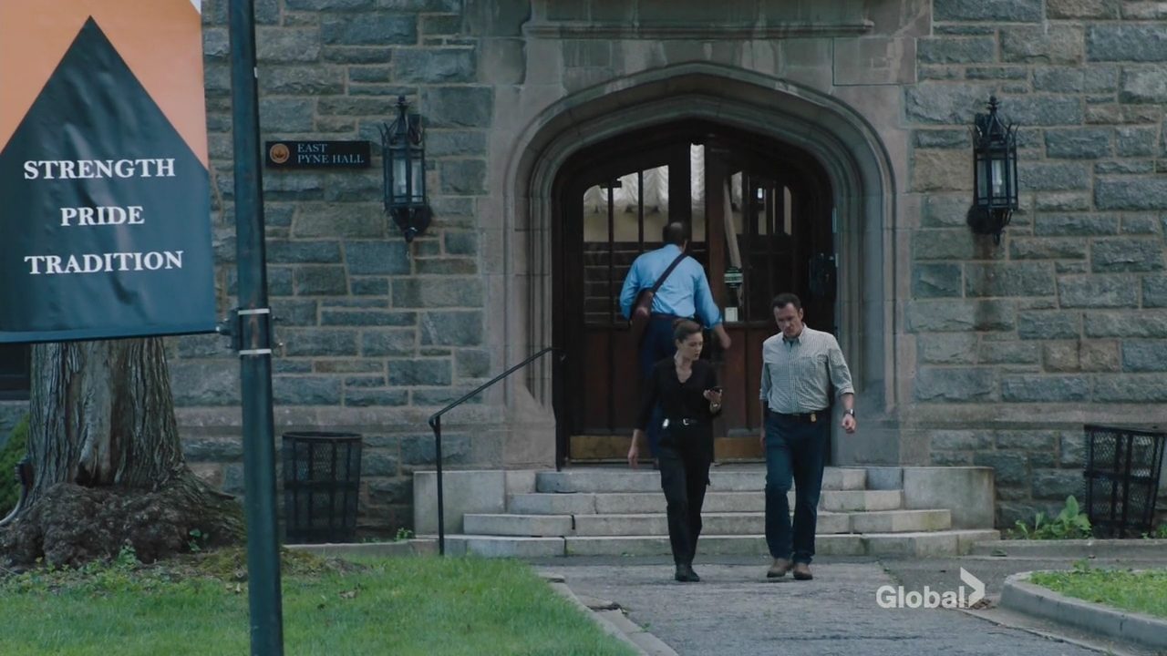 Charmed-Online-dot-nl_FBIMostWanted3x04-0990.jpg