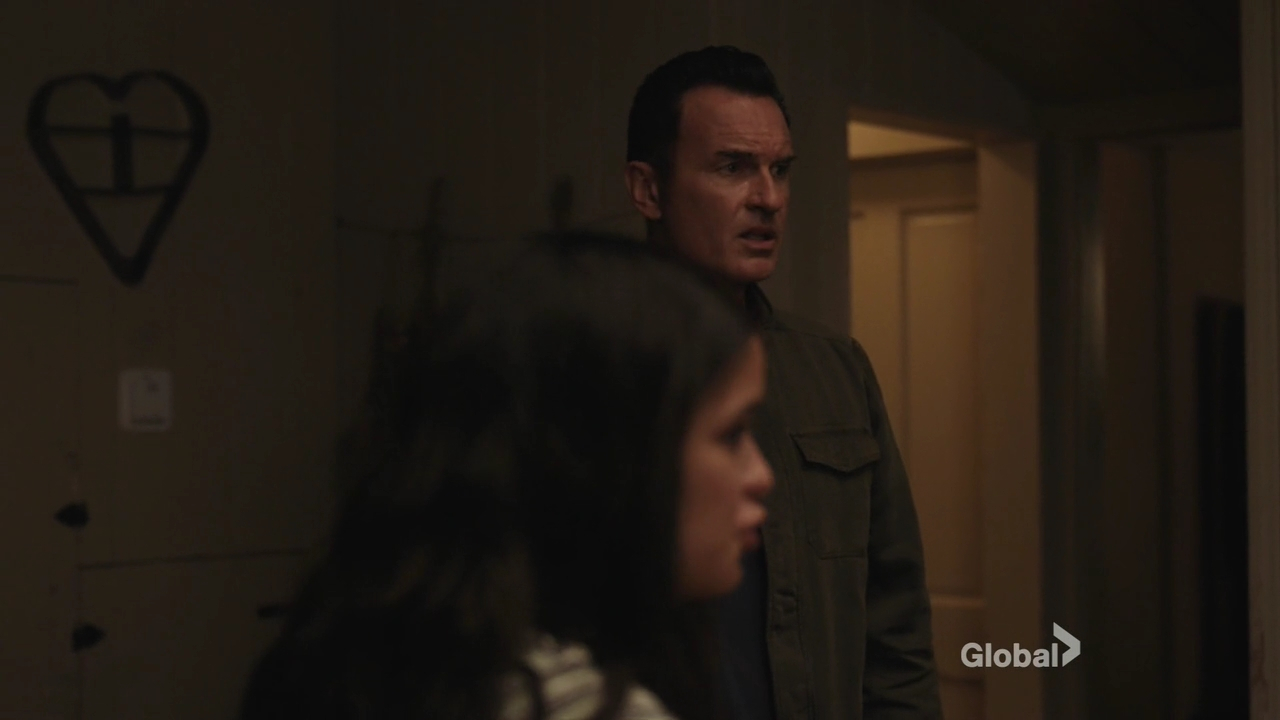 Charmed-Online-dot-nl_FBIMostWanted3x04-2287.jpg