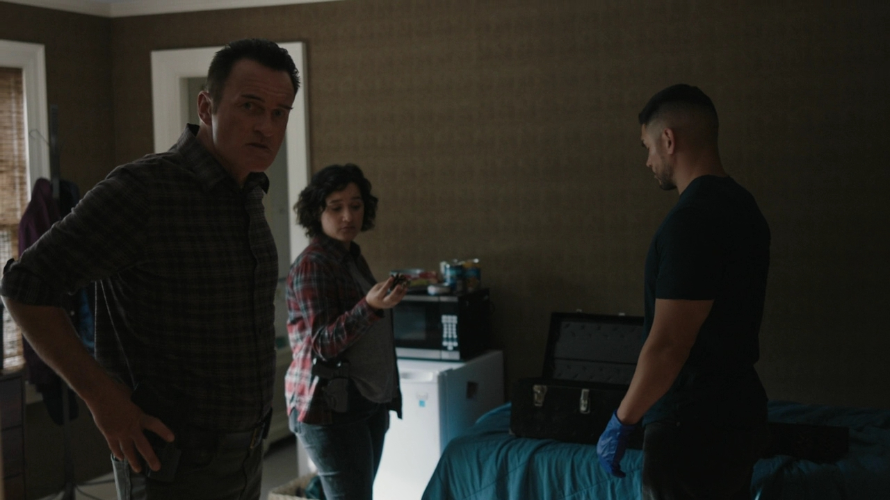 Charmed-Online-dot-nl_FBIMostWanted3x06-0459.jpg
