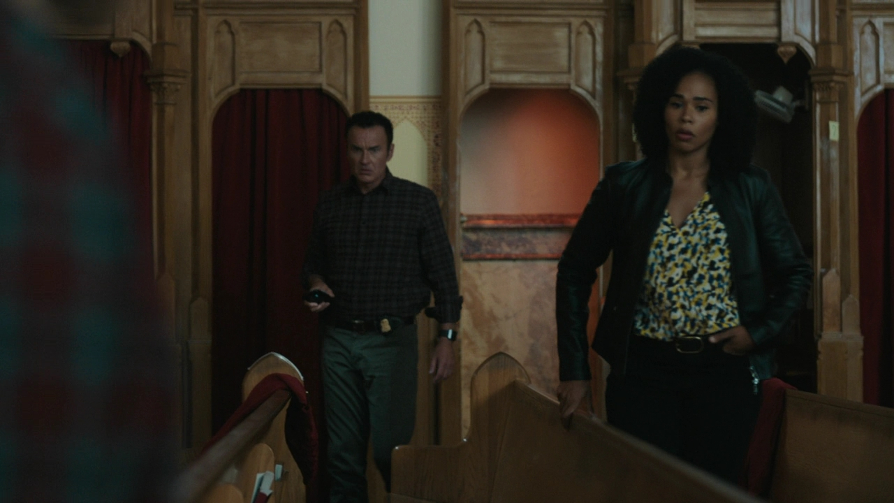 Charmed-Online-dot-nl_FBIMostWanted3x06-0804.jpg