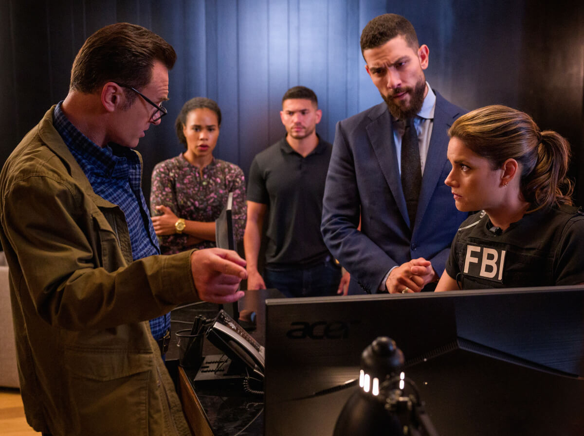 3x01-001.jpg