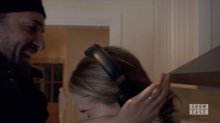 Charmed-Online-dot_nl-HunterS01E01-0825.jpg