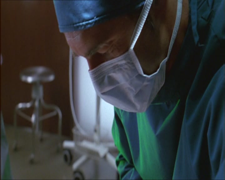 Charmed-Online_dot_net-Niptuck-1x01Pilot0056.jpg