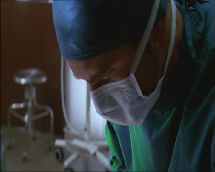 Charmed-Online_dot_net-Niptuck-1x01Pilot0057.jpg