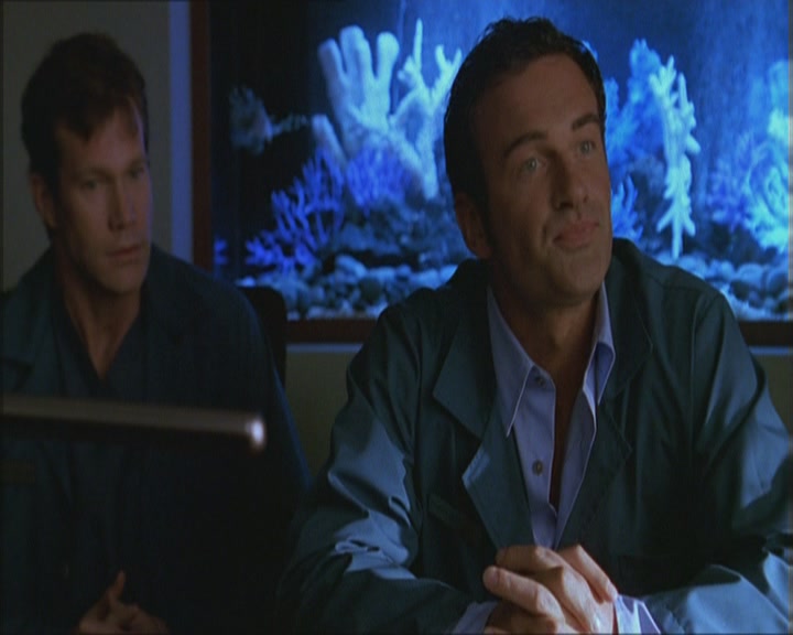 Charmed-Online_dot_net-Niptuck-1x01Pilot0211.jpg