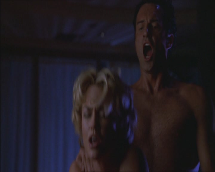 Charmed-Online_dot_net-Niptuck-1x01Pilot0406.jpg
